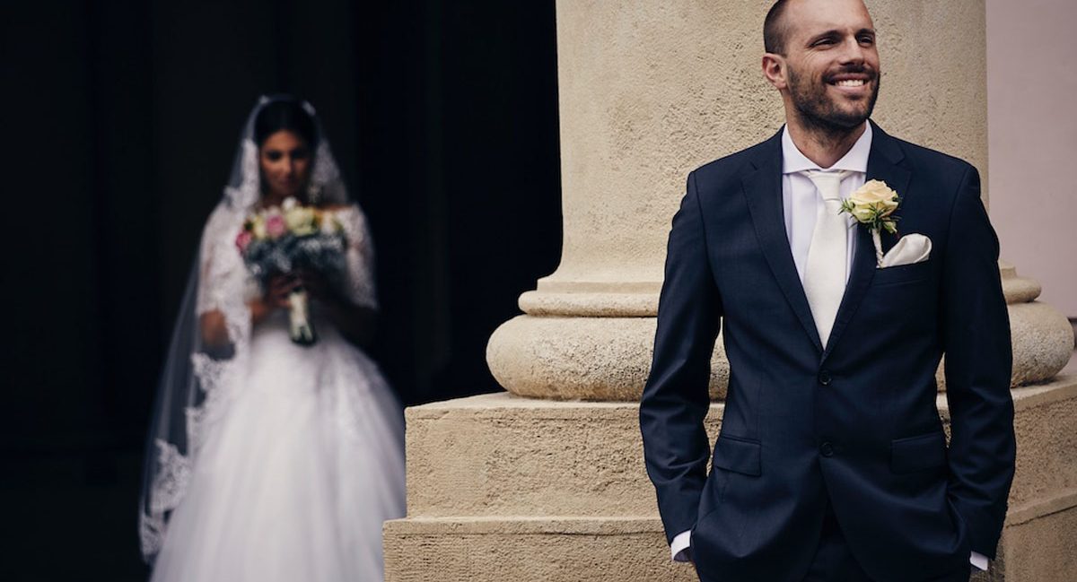 Brautpaar Portrait an der Donau – Vladimir Kocian Hochzeitsfotograf